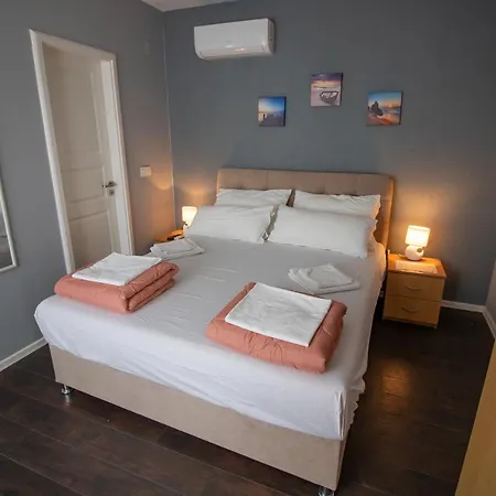 M Guest house *
