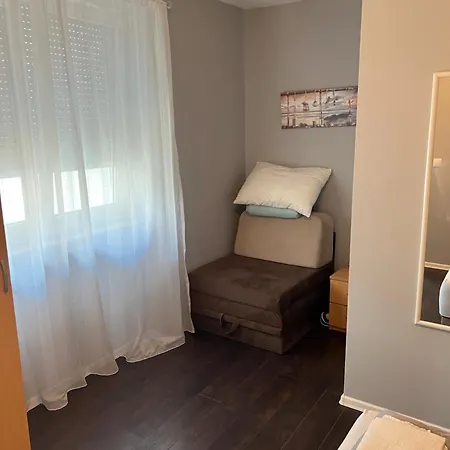 Guest house M